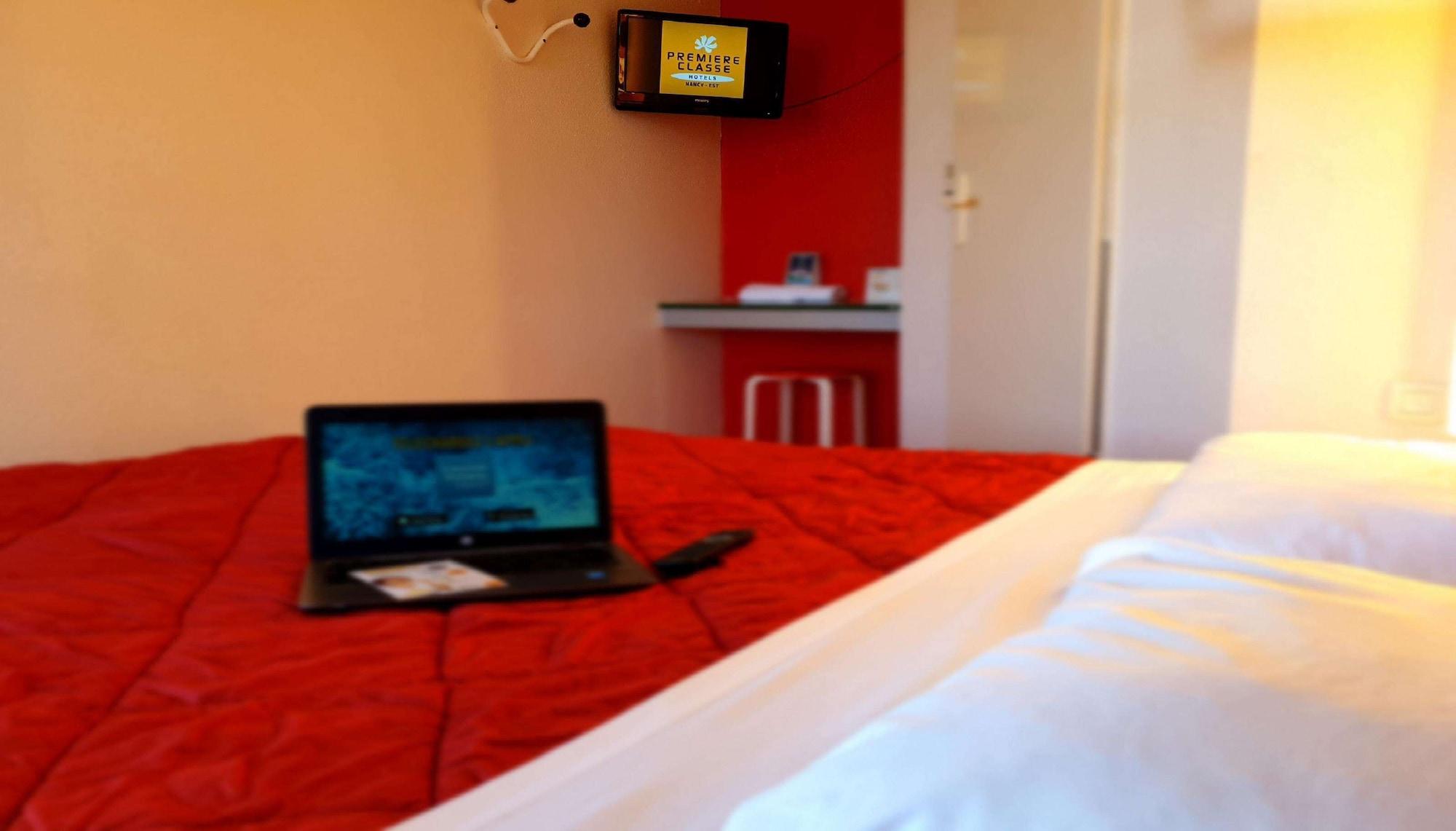 พรีเมียร์ คลาส นองซี อีสต์ เอสเซย์ Hotel Essey-les-Nancy ภายนอก รูปภาพ