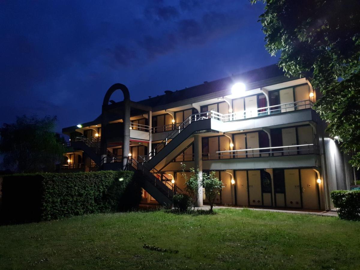 พรีเมียร์ คลาส นองซี อีสต์ เอสเซย์ Hotel Essey-les-Nancy ภายนอก รูปภาพ
